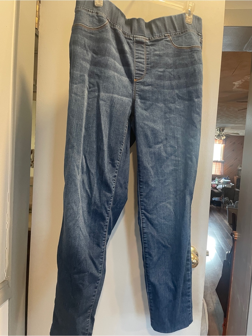 Talbots women’s Dark pull-on jegging no zipper or front pockets size 12